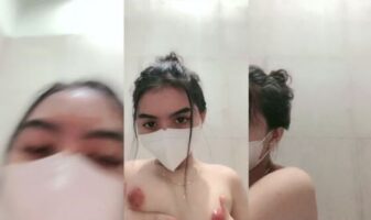 Pentil Pink Dedek Lucyy Siaran Langsung Mandi Telanjang Bulet