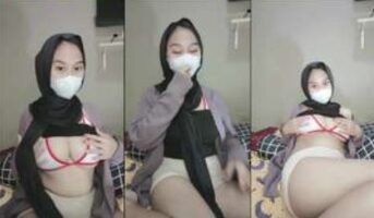 Ngangkang Lepas Busana Pamerin Memek Ukhty Nakal Live Show