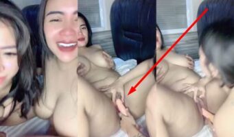 Duo Lesbi Cantik Masukin Dildo Ke Lubang Mekinya Clara Ara