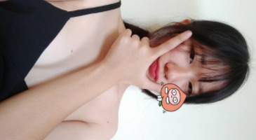 한국야동 뽀얀 속살의 라인 자위녀