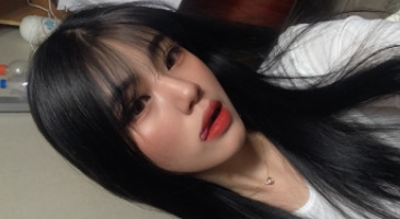 예쁜 외모와 얼굴을 따라가지 못하는 몸매